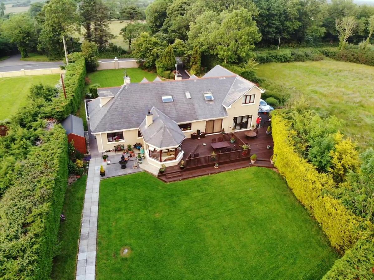 キャッスルメイン Leabrook House Bed & Breakfast エクステリア 写真