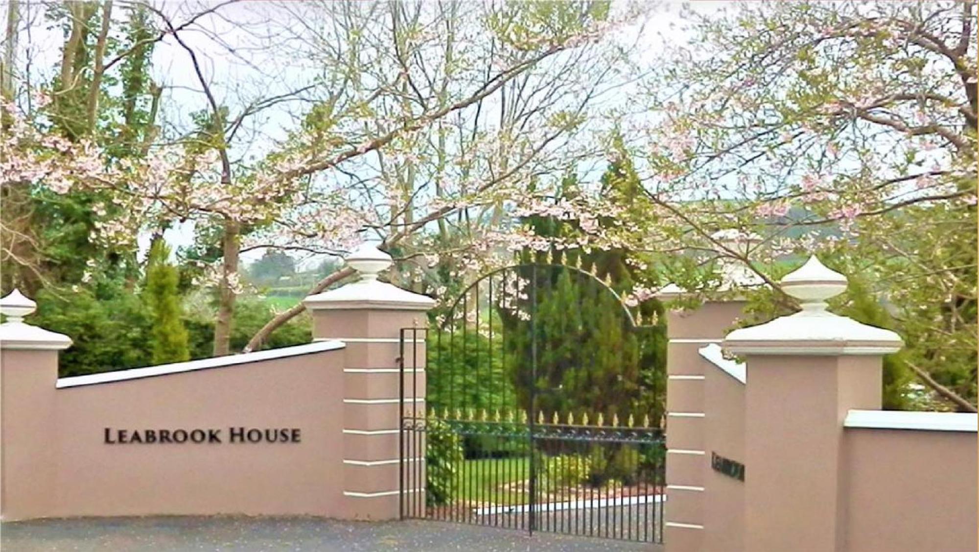 キャッスルメイン Leabrook House Bed & Breakfast エクステリア 写真